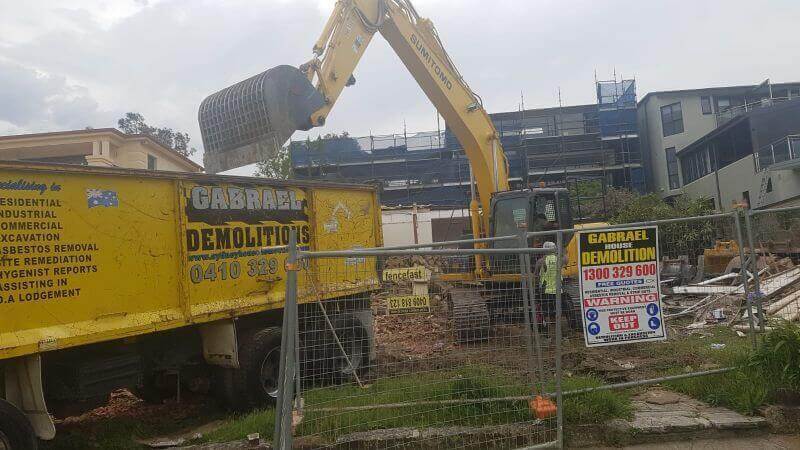 House demolition Sydney project 10 - professional residential demolition